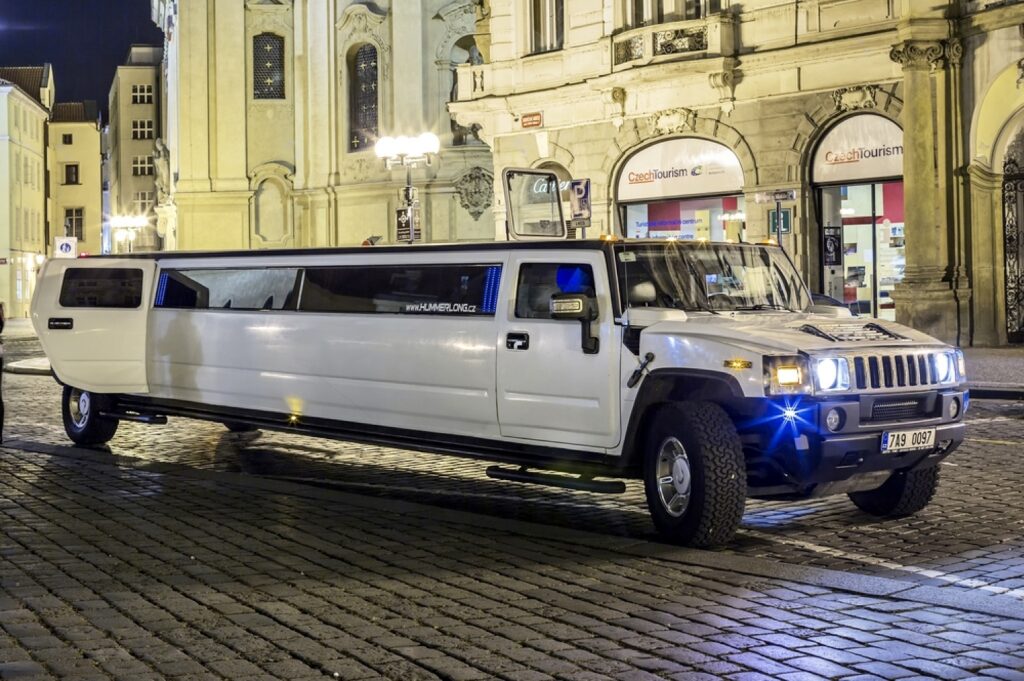 Hummer Limousine Budapest