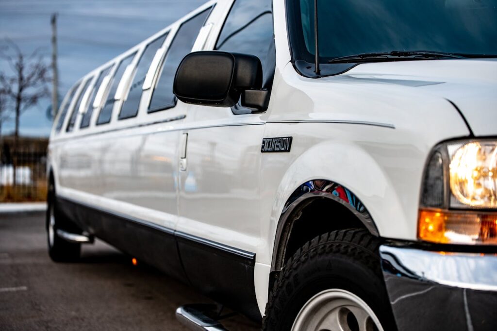 Ford Excursion stretch limo airport strip transfer Budapest