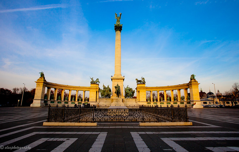 heroes square tour budapest