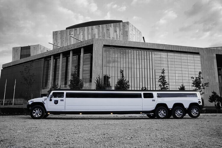 hummer airport pick up Budapest